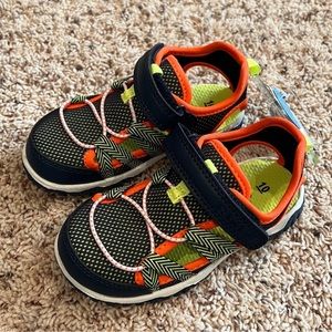 NWT Carter’s brand closed toe boy’s sandals size 10